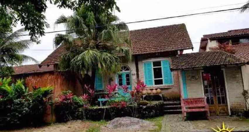 Imóvel com potencial para pousada, hostel - 4 suites - 4 chalés - piscina - retorno garantido