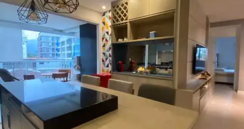 Mobiliado e decorado - amplo - 3 dormitórios (1 suíte) - 2 vagas cobertas