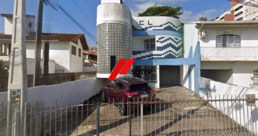 Casa comercial a venda no bairro Saco dos Limões