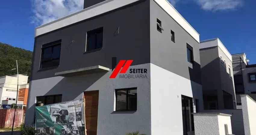 Casa a venda 3 dormitórios, sendo 3 suítes com 2 vagas de garagem em Localização privilegiada de santo Antônio de Lisboa