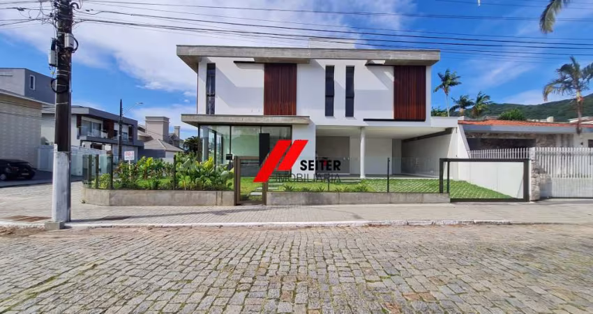 Casa nova a venda no parque São Jorge em Florianópolis