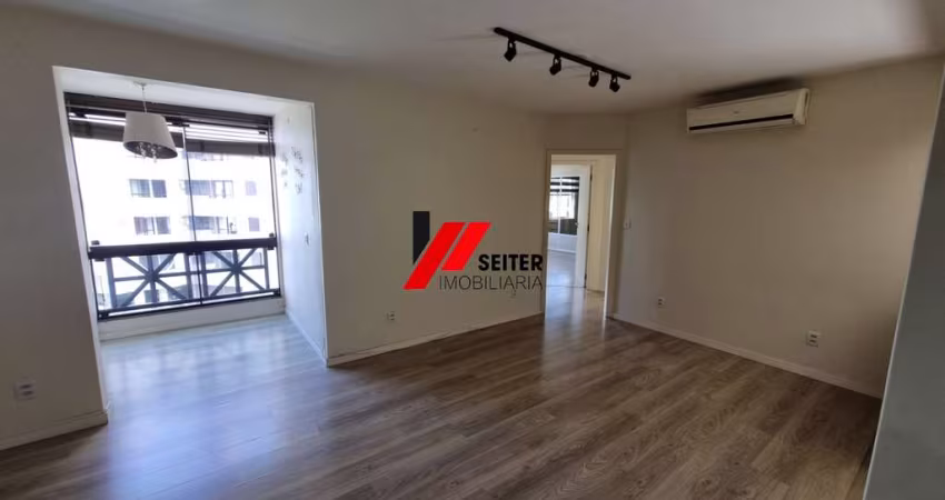 Apartamento de 3 dormitorios mobiliado a venda Itacorubi Florianopolis