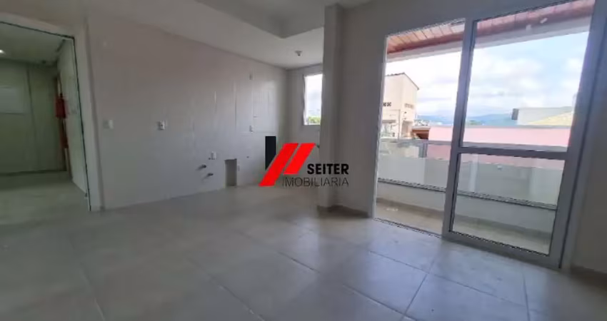 Apartamento de 2 dormitorios com home office a venda no Itacorubi Florianopolis