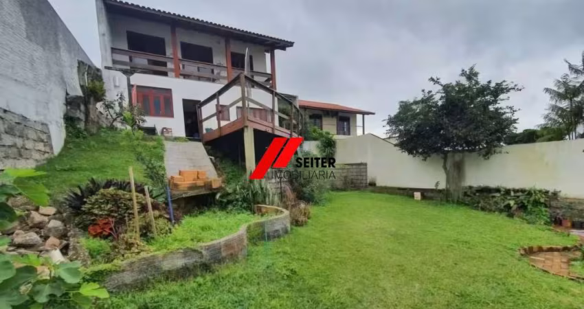 Imperdível oportunidade: Casa à venda em Florianópolis-SC, bairro Carvoeira, 6 quartos, 2 suítes, 3 salas, 4 banheiros, 6 vagas de garagem, 350m².