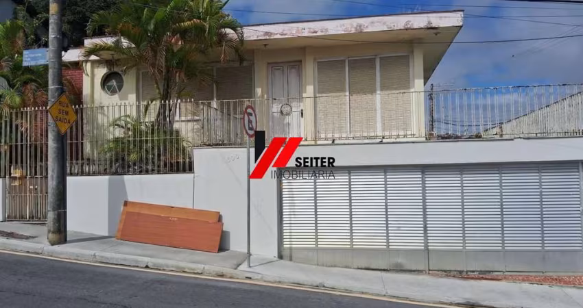 Ampla casa à venda no bairro Monte Verde em Florianópolis