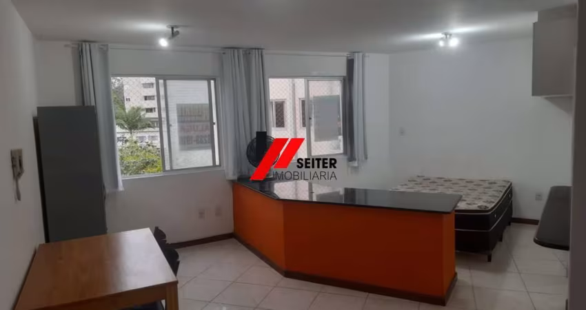 Apartamento Mobiliado em Frente à UFSC - 1 Quarto, Vaga de Garagem - Carvoeira, Florianópolis