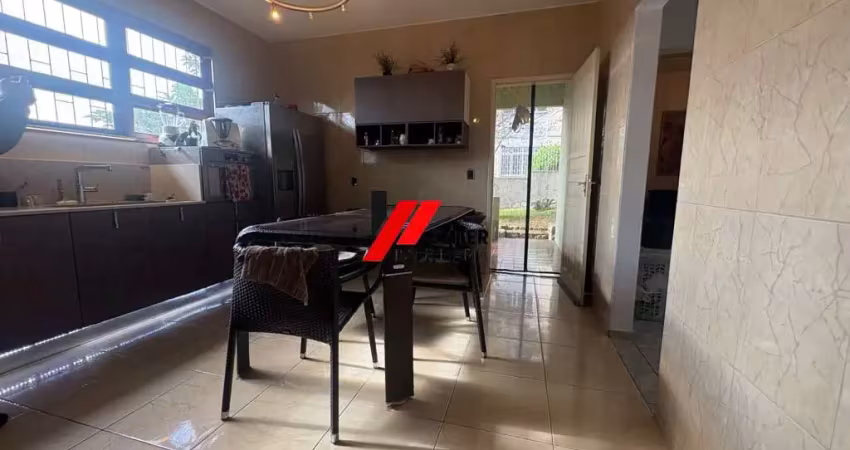 Casa de 120M² construídos e 363m² de área total a venda na trindade próxima da UFSC, próxima do teatro do CIC.