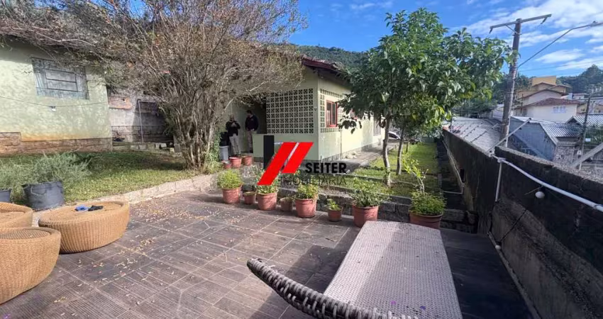 Casa com 4 quartos à venda na Trindade, Florianópolis 