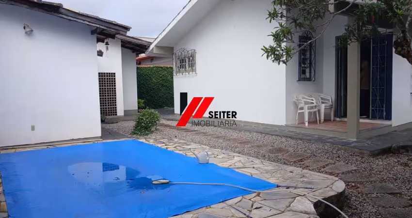 Casa com 4 quartos à venda no Itacorubi, Florianópolis 