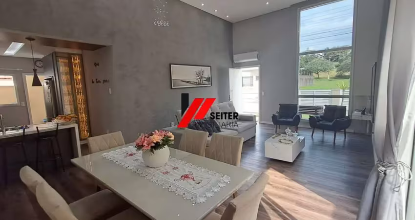 Casa à venda com 3 quartos, com suíte, closet e área de lazer completa