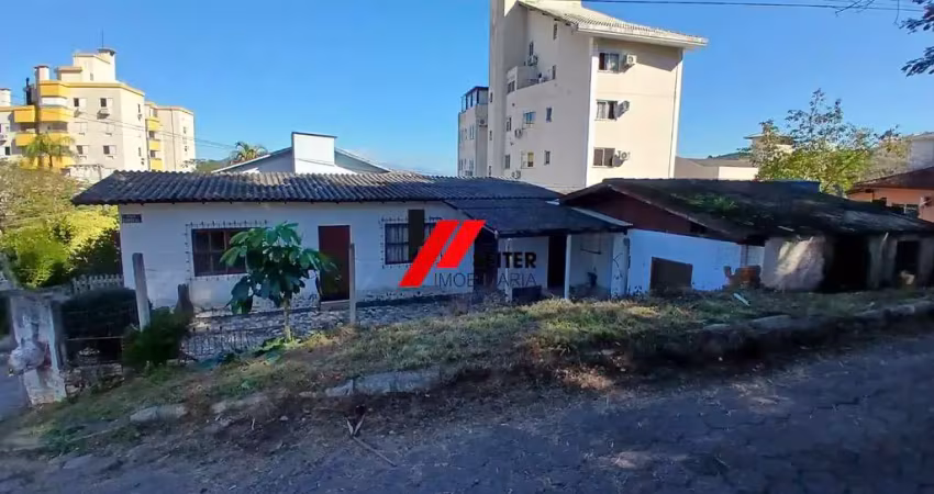 Casa a venda no saco grande as margens da sc401 terreno de 604,02m² com viabilidade de prédio.