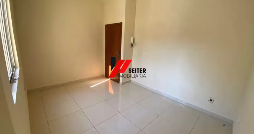 Apartamento com 2 quartos para alugar no Centro, Florianópolis 