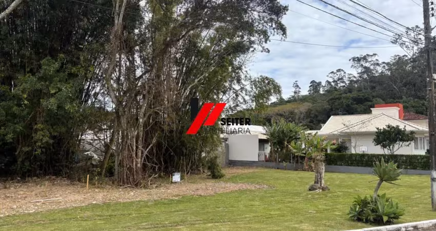 Terreno em condomínio fechado à venda no Sambaqui, Florianópolis 