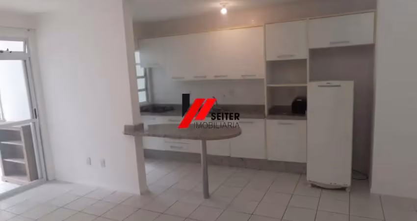 Apartamento de 2 dormitorios mobiliado proximo a UDESC