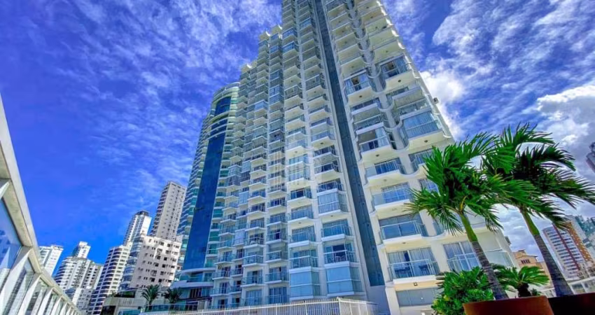 Apartamento no Ed. Imperatriz na Avenida Atlântica Reformado e Mobiliado