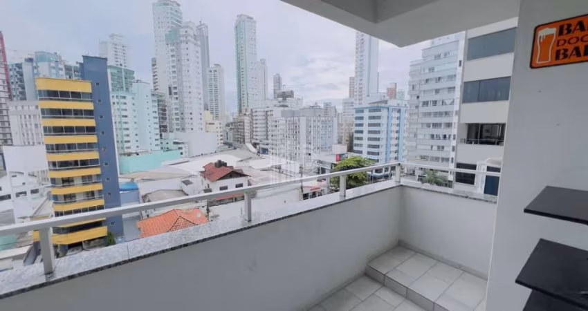 Apartamento com 2 dormitórios sendo 1 suíte com uma 1 vaga no Centro de Balneário Camboriú