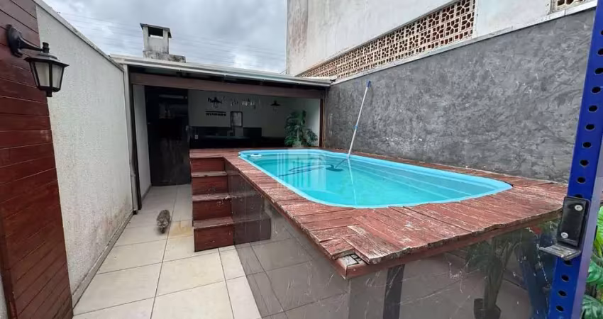 Casa com 2 quartos à venda no Centro, Camboriú 