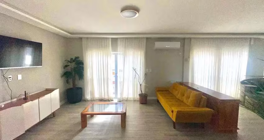 Locação anual à poucos passos do mar de balneário camboriú
