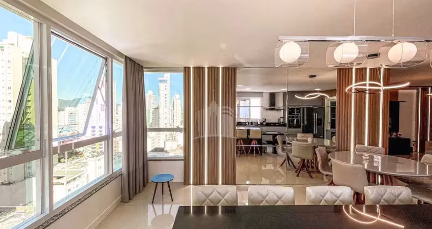 Apartamento com 4 suítes e 2 vagas de garagem no centro em balneário camboriú