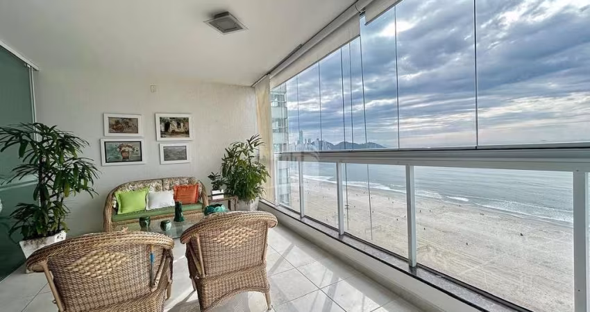 Apartamento frente mar com 3 dormitórios sendo 1 suíte e 1 vaga no Centro de Balneário Camboriú