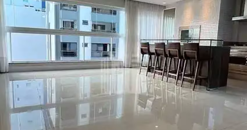 Apartamento a venda com 03 dormitórios no centro de balneário camboriú
