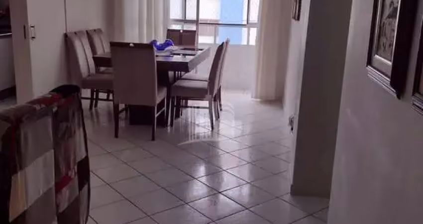 Apartamento na avenida brasil, com 02 dormitórios e vista mar, 200 metros da praia