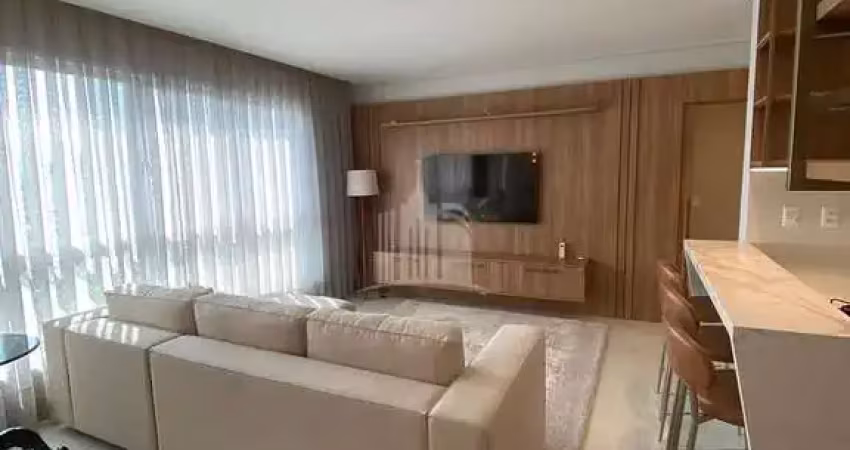 Apartamento no ed solar di capri com 2 suítes e 2 demi, 2 vagas de garagem, no centro de balneário camboriú