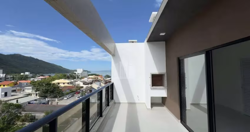 Cobertura duplex de 3 suítes em bombinhas, com ampla vista mar de quatro ilhas e canto grande.