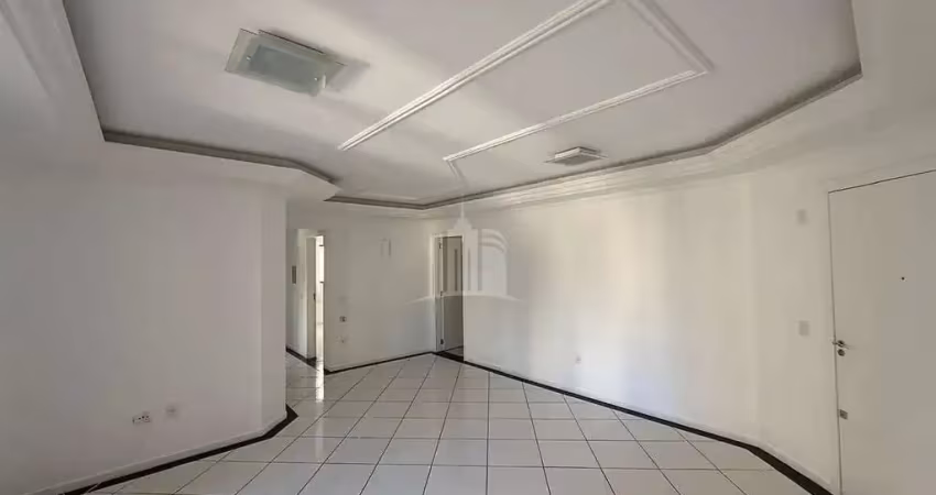 Apartamento com 3 dormitórios sendo 1 suíte e 1 vaga de garagem em balneário camboriú