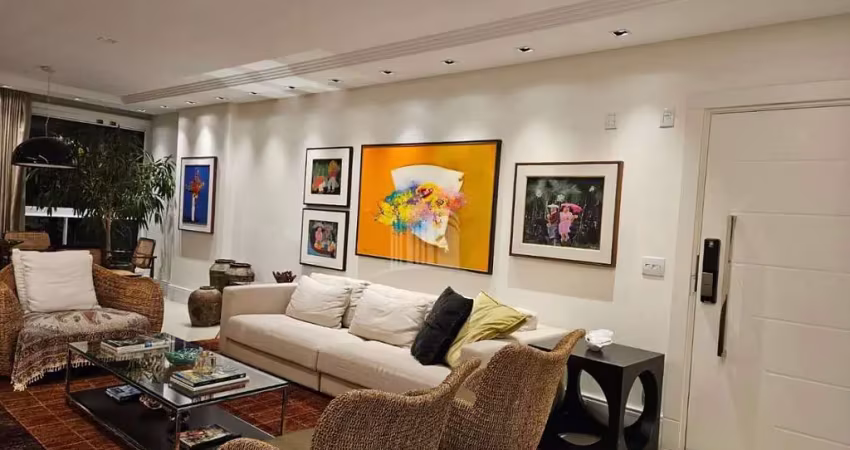 Apartamento Finamente Mobiliado e Decorado com 04 Suítes e 04 vagas