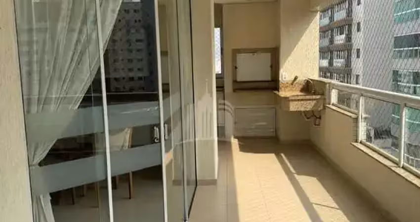 Apartamento com 03 dormitórios, ampla sacada e 02 vagas privativas