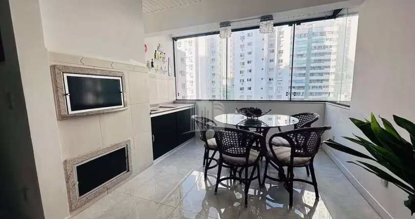 Ótimo apartamento mobiliado com 03 dormitórios e ampla sacada com churrasqueira