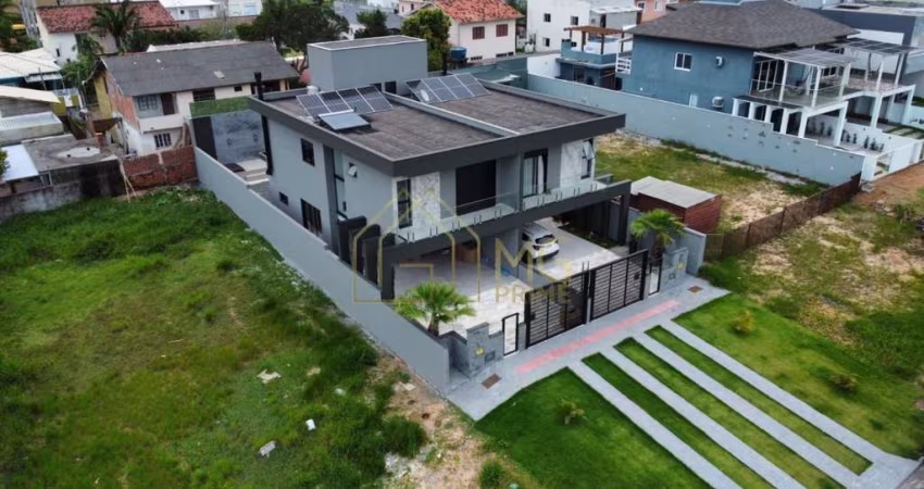 Casa de alto padrão mobiliada com três suítes à venda nos Ingleses em Florianópolis