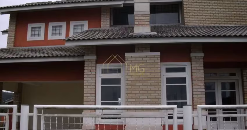 Casa de Alto Padrão no Sul da Ilha com 3 dormitórios