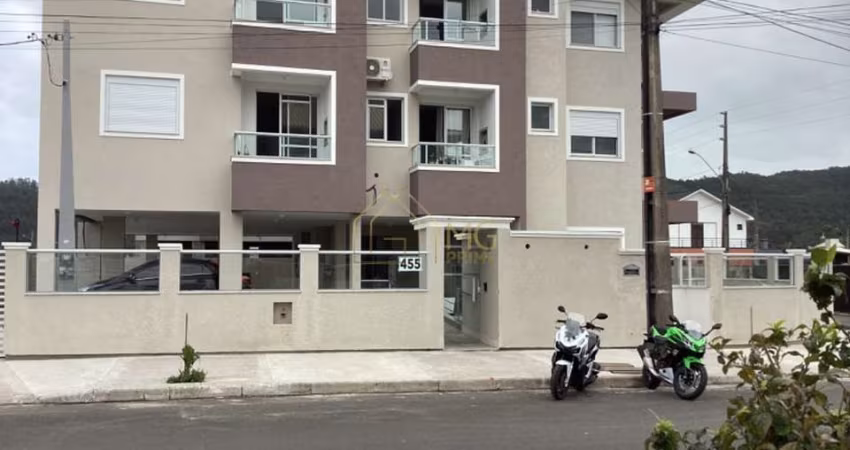 Apartamento 2 quartos com suite semi mobiliado.
