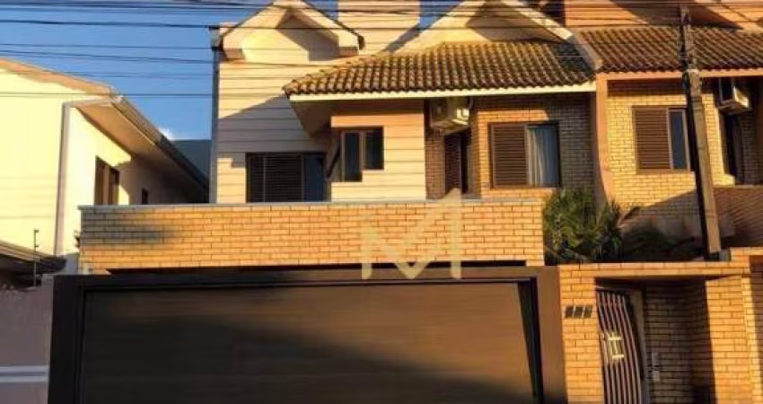 Sobrado à venda, por R$ 760.000 - Tropical - Cascavel/PR