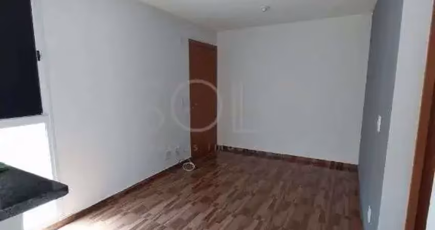Oportunidade imperdivel! apartamento a venda com otima localizacao, a apenas 5 minutos do centro. possui armarios planejados na cozinha e banheiro, alem de piso que imita madeira e ventilador no teto 