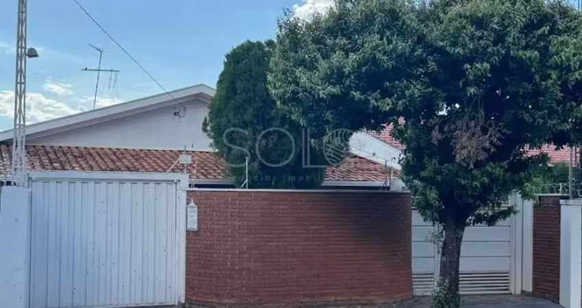 Casa com 3 quartos à venda no Jardim Santa Angelina, Araraquara 