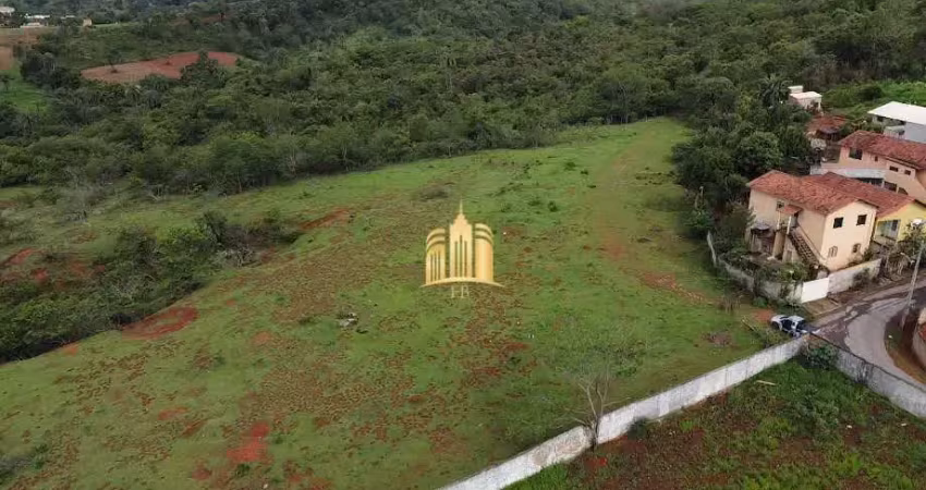 Oportunidade! terreno comercial de 30.000m² no centro de esmeraldas-mg: acesso fácil, vista exuberante e projeto aprovado.