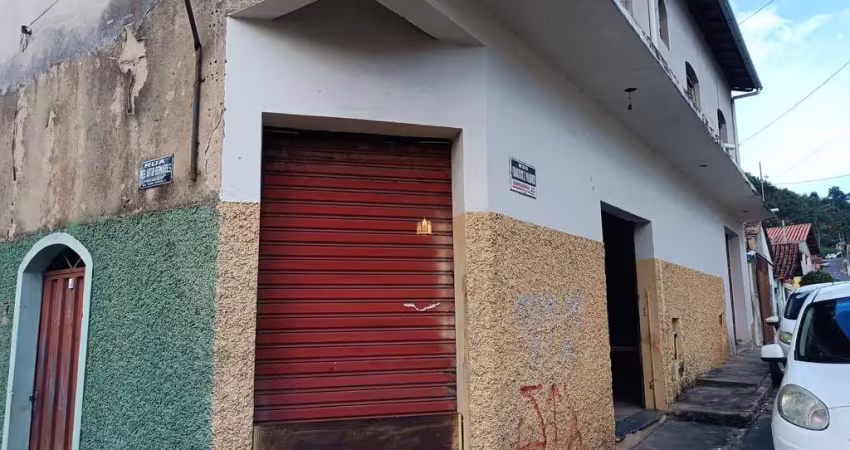 Loja comercial para locação no centro de esmeraldas-mg: 1 sala, 1 banheiro, 80m² de área. garanta já o seu espaço!