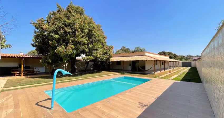Sítio à venda com 5 quartos, piscina e área gourmet em esmeraldas