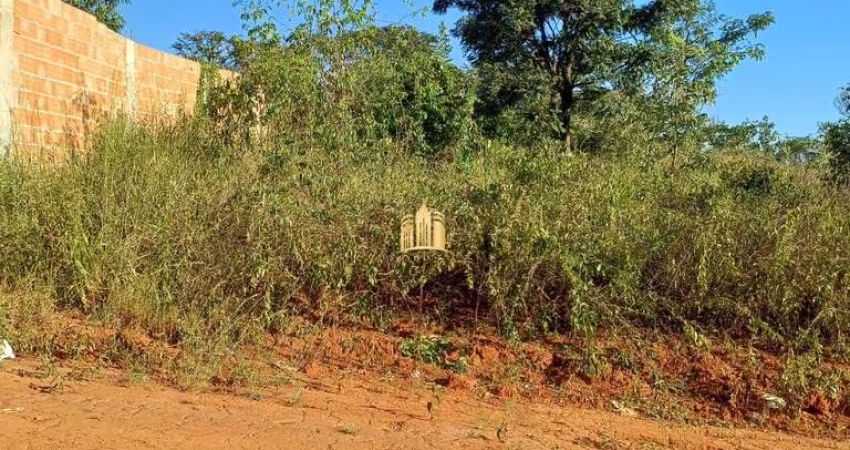 Lote à Venda em Juatuba: 360m², Escritura e Registro - R$60.000!