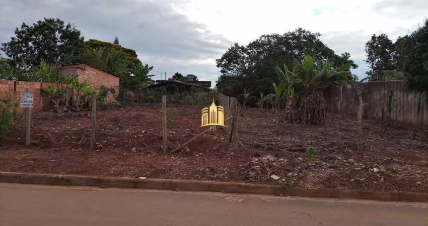 Lote à Venda em Igarapé: 360m², Alicerce Pronto e Escritura!