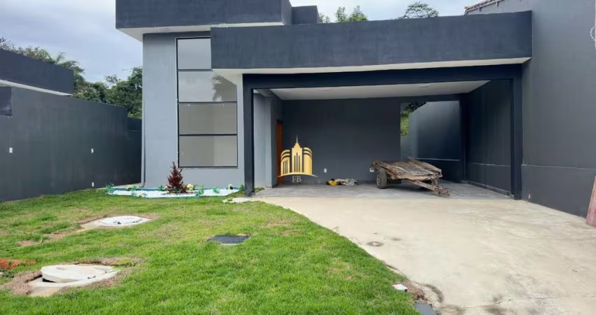 Casa 3 Quartos com Suíte - 180m² - Sala com Pé Direito Duplo - 5 Vagas - Acabamento Premium
