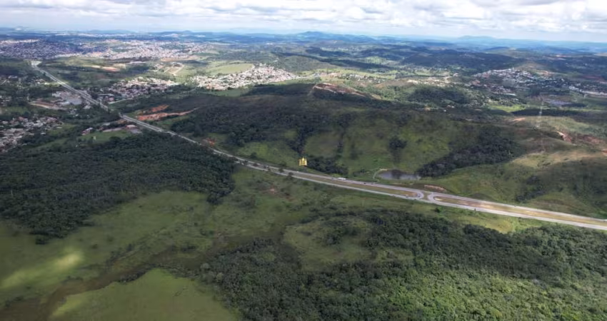 Terreno 2.640.200 m² na BR-040, Esmeraldas, MG ? à venda