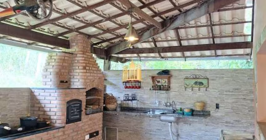 Sítio à Venda Nosso Rancho: 5.000m² com Casa e Lazer Completo