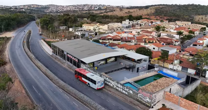 Galpão 650m² para locação no floresta encantada, esmeraldas. localização estratégica na mg-432, fácil acesso à br-040 e mão de obra abundante.