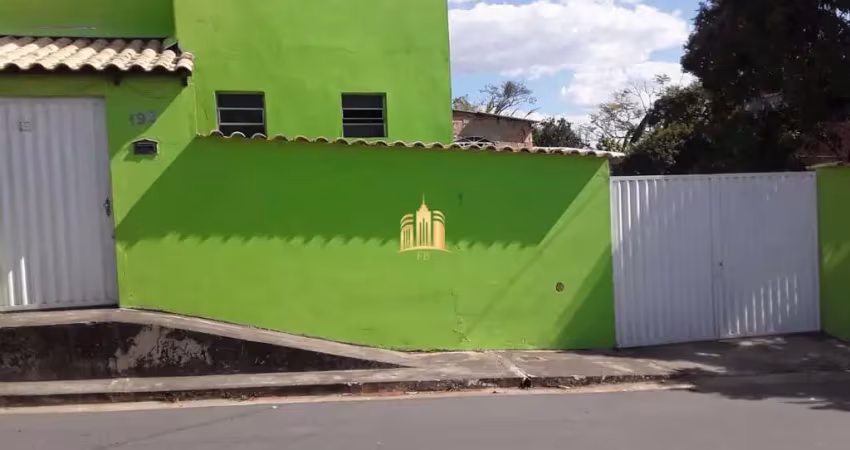 Casa à venda centro esmeraldas: 3 quartos, garagem coberta, lote 277m² ? r$ 550 mil
