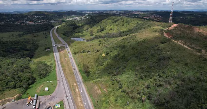 Terreno 322.100,00 m² na br-040, esmeraldas, mg ? à venda