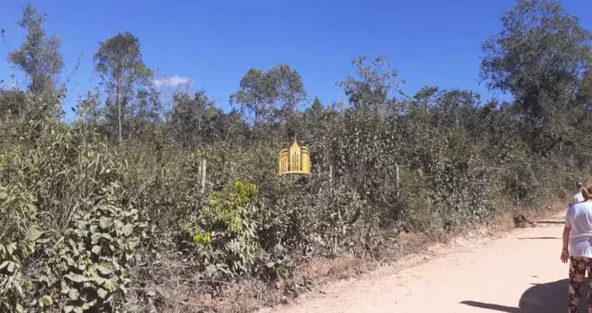 Terreno em condomínio fechado à venda na Zona Rural, Esmeraldas 